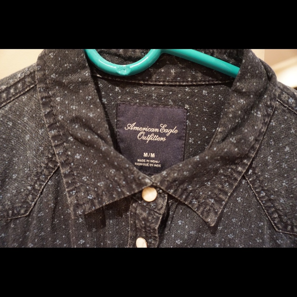 Button down - Picture 2 of 2